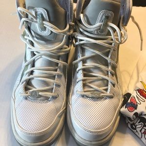 Jordan Sneakers TR 97 Gray/ White Size 10